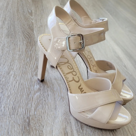 Shoes - Picture 2 of 3